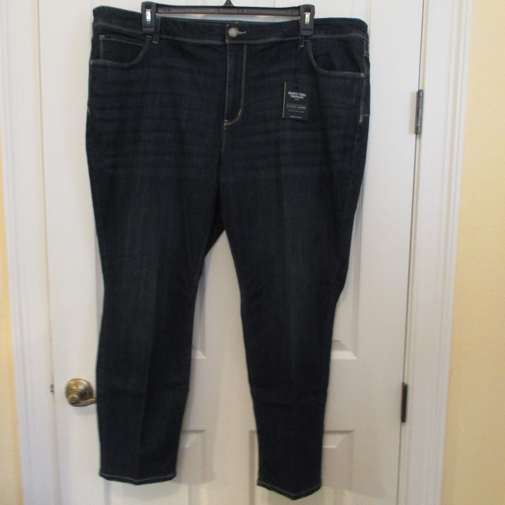 NWT - Vera Wang Skinny jeans - sz 24WS - MSRP $56.